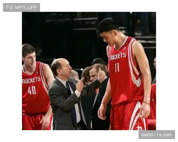 评论员杰夫·范甘迪在节目中指出：过度依赖换防正削弱内线球员的传统封盖价值